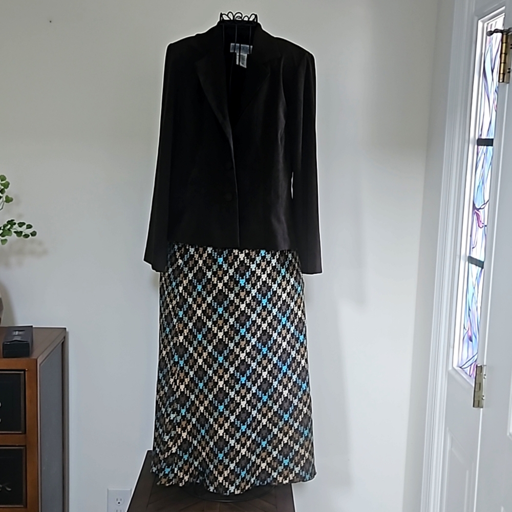 Women's Skirt Set